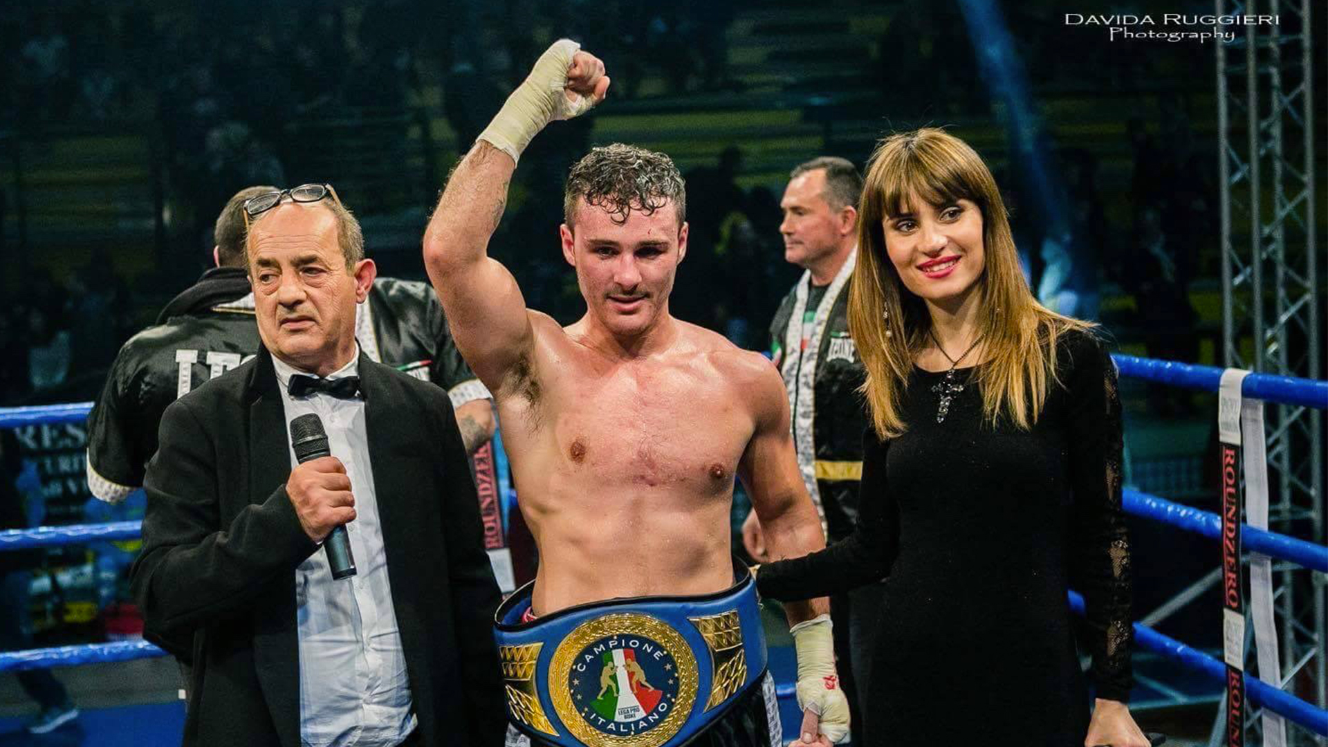 Mak Raukovic Manco batte Raukovic e lancia il guanto di sfida alla Boxe Italiana ...